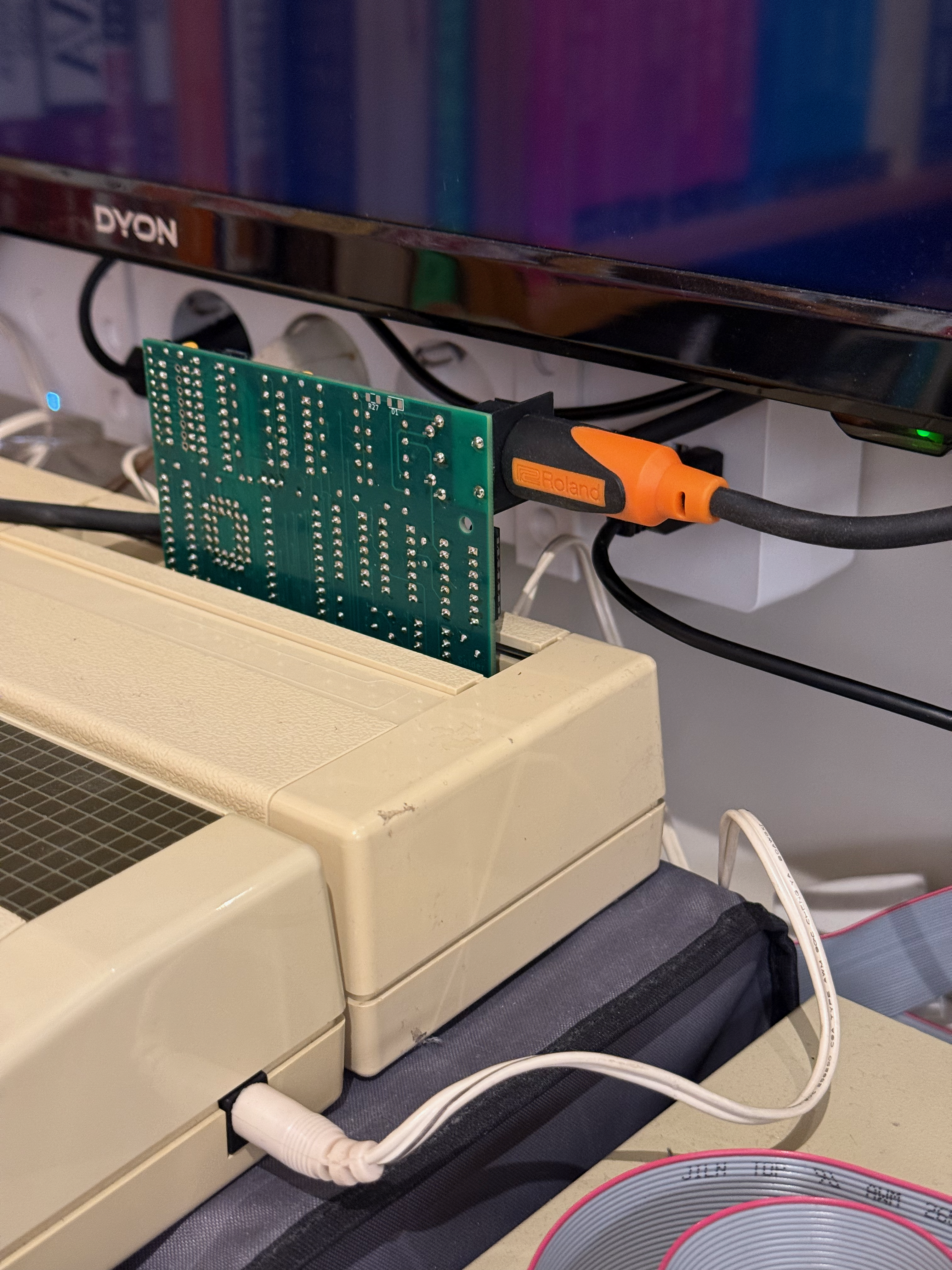 EENT in Acorn Electron Plus 1 cartridge slot